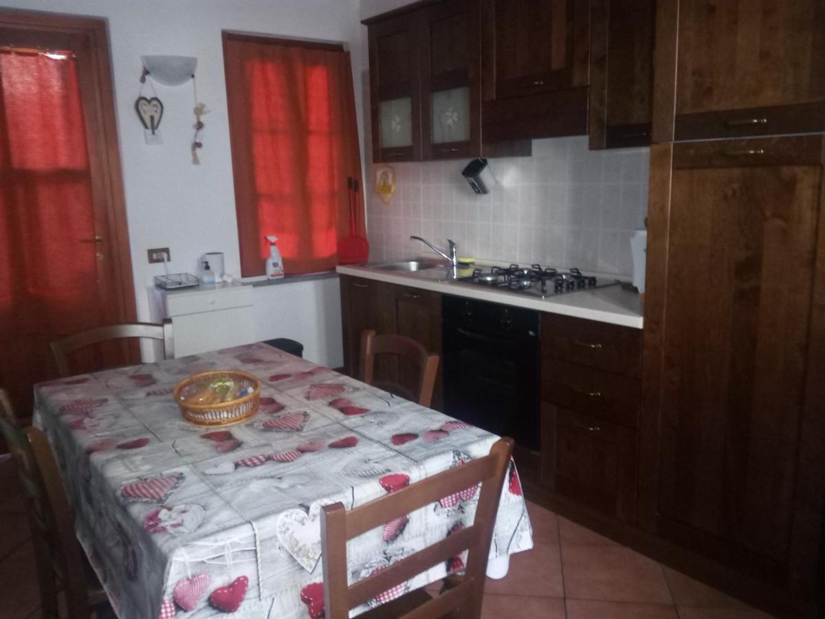 La Corte Del Pane Valbrona Bagian luar foto