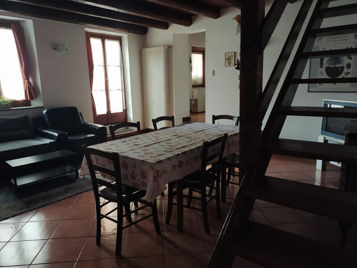 La Corte Del Pane Valbrona Bagian luar foto