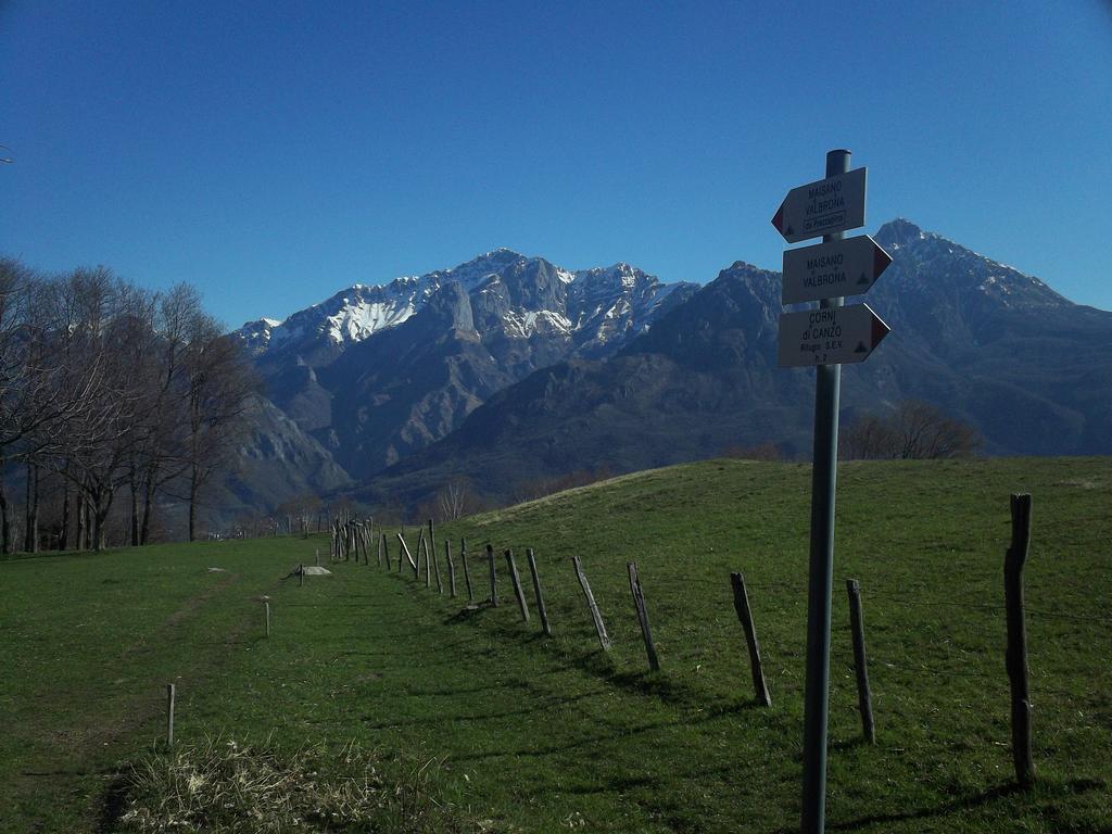 La Corte Del Pane Valbrona Bagian luar foto
