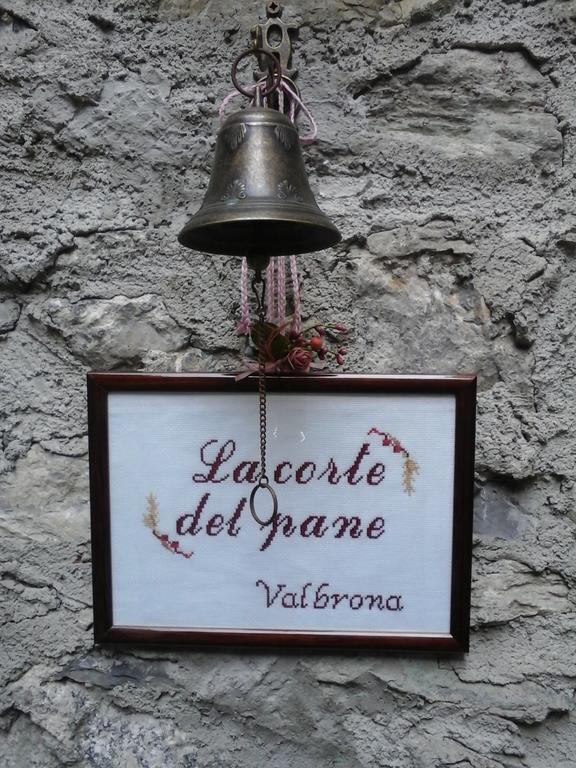 La Corte Del Pane Valbrona Bagian luar foto