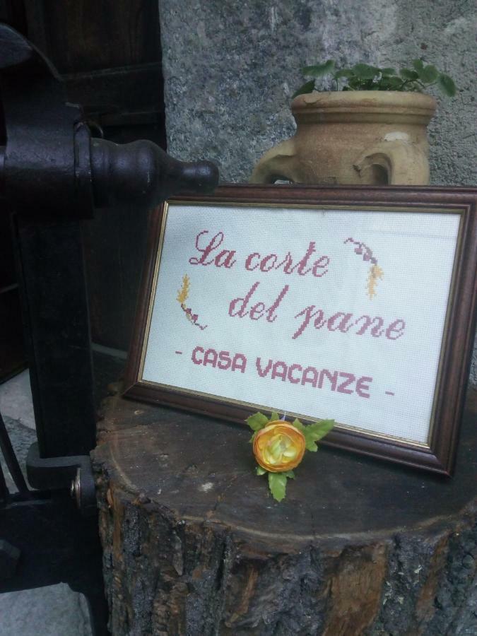 La Corte Del Pane Valbrona Bagian luar foto