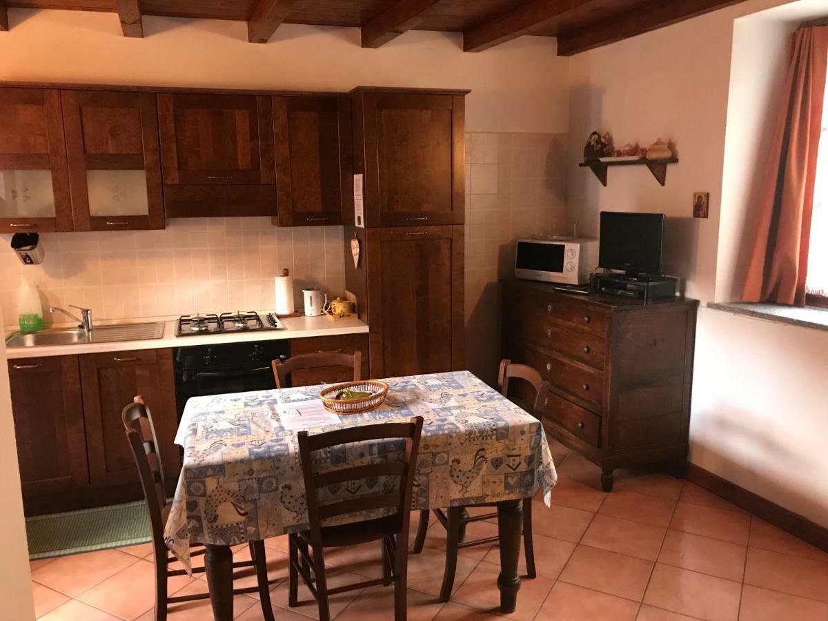 La Corte Del Pane Valbrona Bagian luar foto